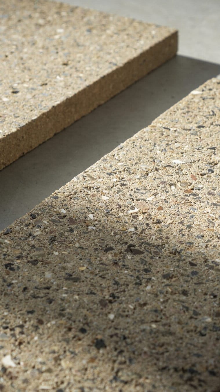 Placas Mimmik Tile na cor Ginger, com a borda de 19 mm à mostra