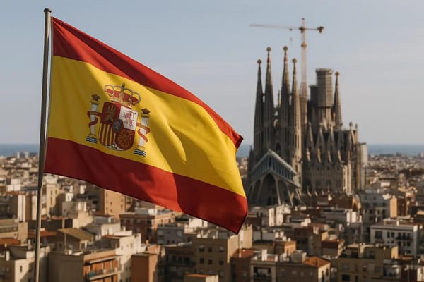 A Espanha campeã e a arquitetura que nunca joga sem identidade