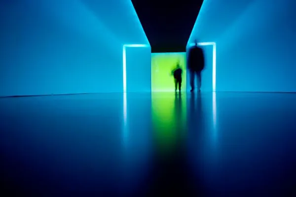 E se a luz fosse o próprio espaço?